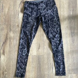 90 Degree by Reflex Black and Gray Leggings size small